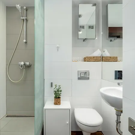 Katowicka Comfy Next To Spodek By Renters * 卡托维兹
